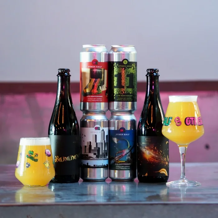 11th Anniversary Box and Glassware Bundle