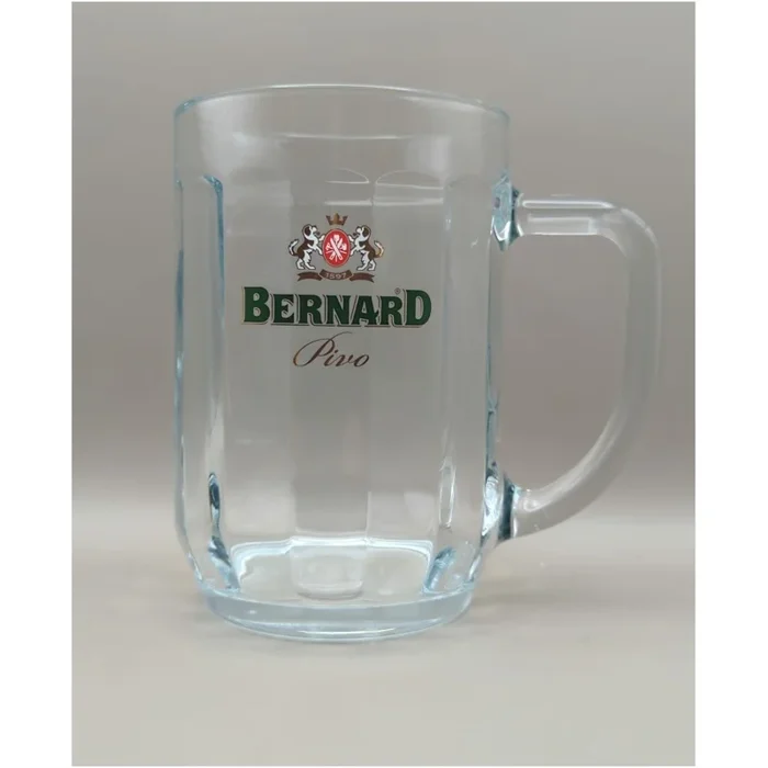 Czechy KUFEL SZKLANY BERNARD zielony napis i logo 0,5L