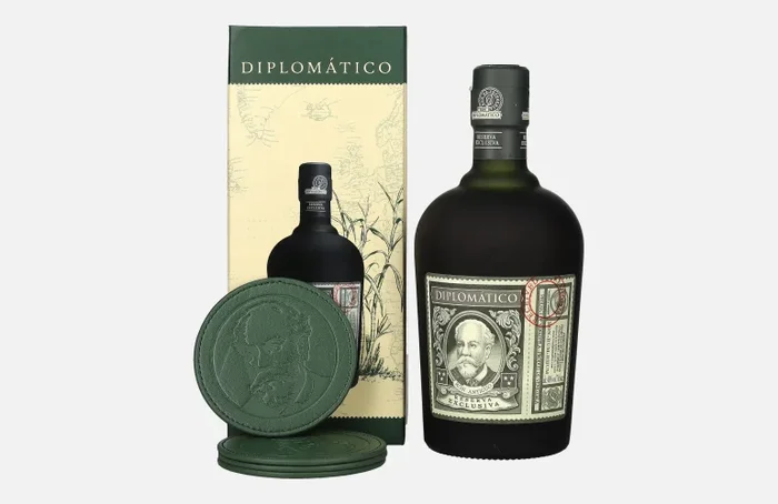 Diplomático RESERVA EXCLUSIVA Ron Antiguo 40% Vol. 0,7l in Geschenkbox mit Untersetzern