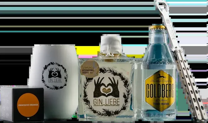 Gin Liebe gift box (1x dry gin + 1x tonic water + 1x bottle opener + 1x Glytter Orange + 1x glass)