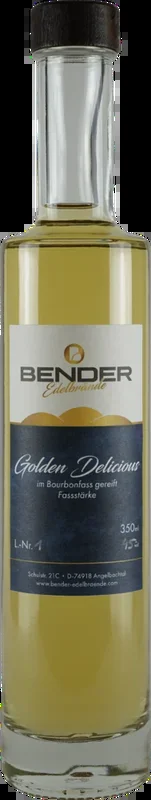 Golden Delicious in bourbon barrels – barrel-aged apple brandy