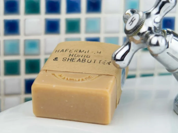 Hafermilch Honig & Sheabutter Naturseife