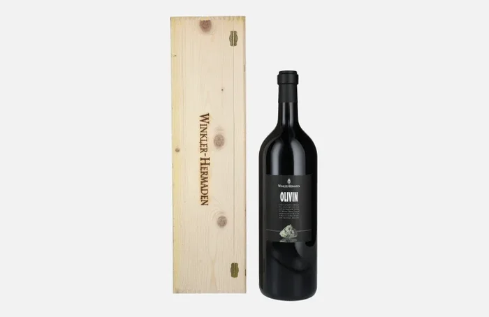 Winkler-Hermaden Olivin 2021 14% Vol. 3l in Holzkiste